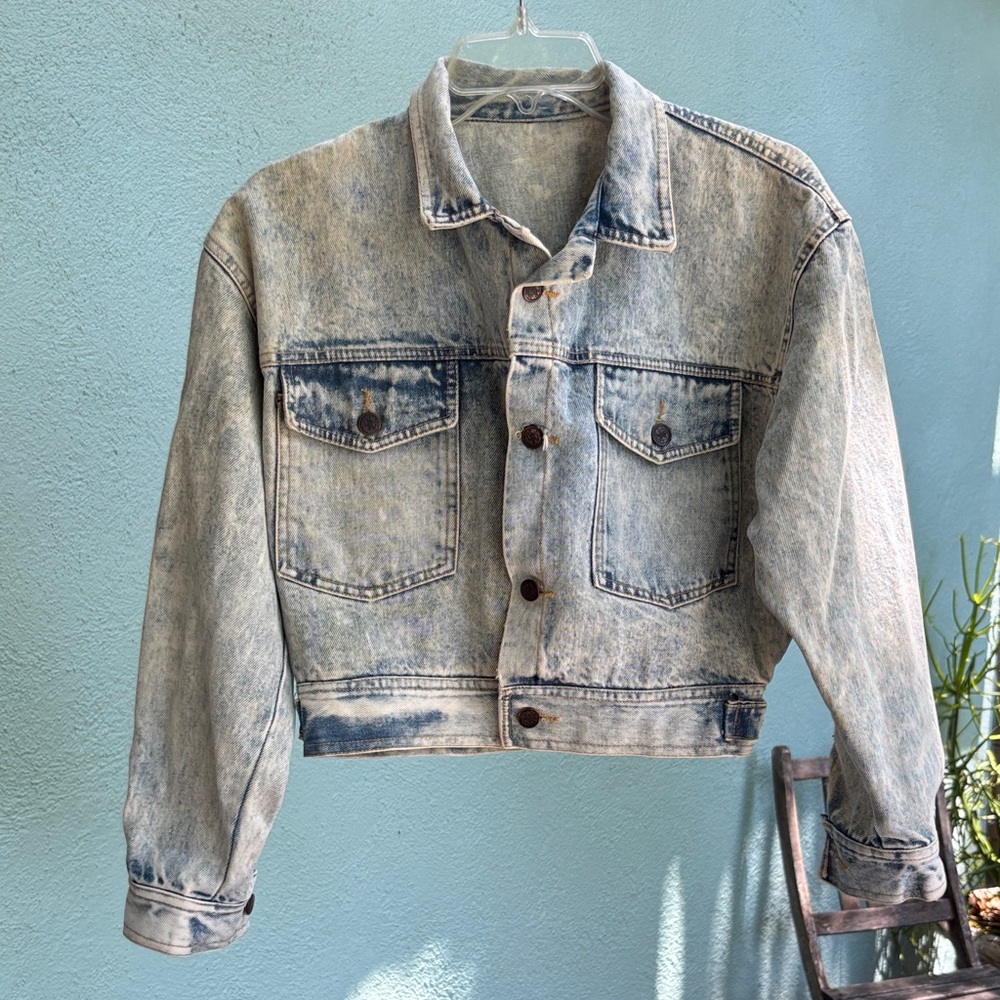 Acid Wash Cropped Tapered Denim Jacket - S